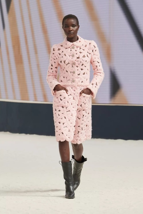 fall-winter-haute-couture-chanel-27