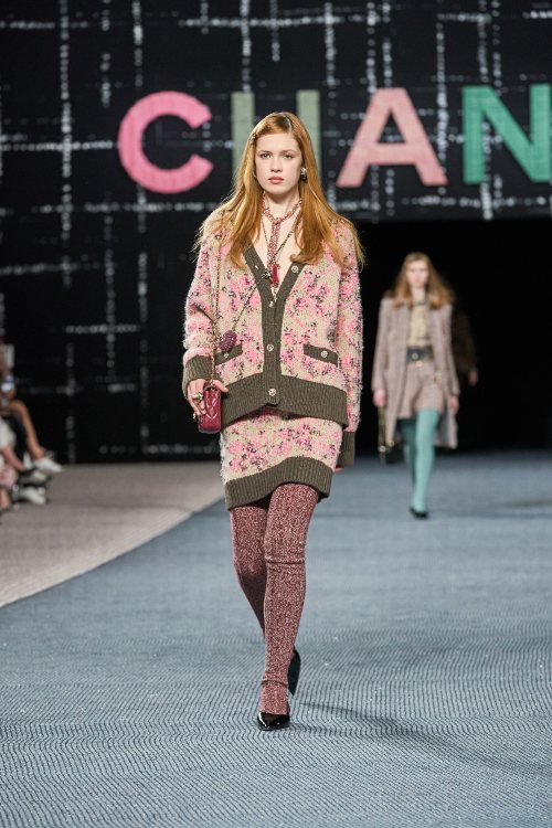 chanel-fw-22-kolekcija-omaz-kultnom-tvidu