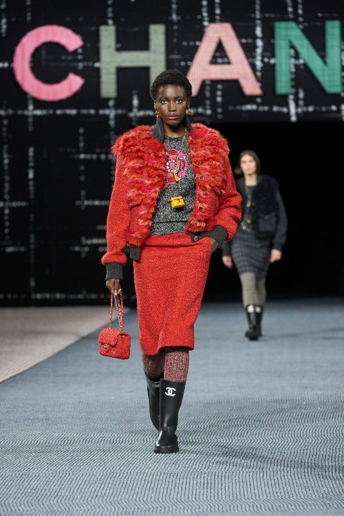 chanel-fw-22-kolekcija-omaz-kultnom-tvidu