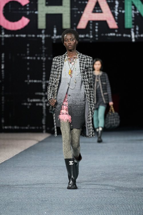 chanel-fw-22-kolekcija-omaz-kultnom-tvidu