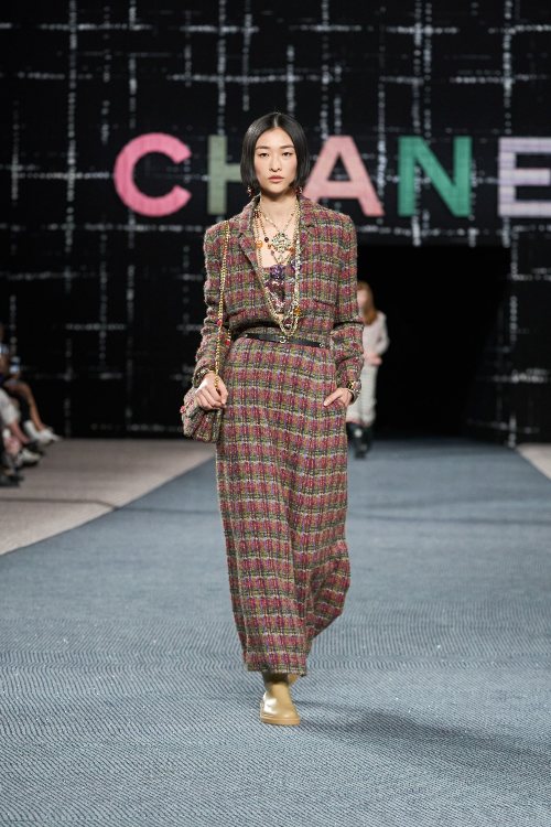 chanel-fw-22-kolekcija-omaz-kultnom-tvidu