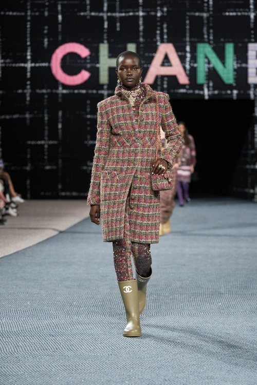 chanel-fw-22-kolekcija-omaz-kultnom-tvidu