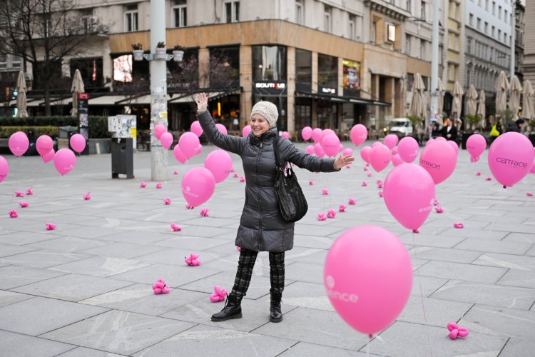 roze-trgovi-glavnih-gradova-u-regionu-na-osmi-mart-7