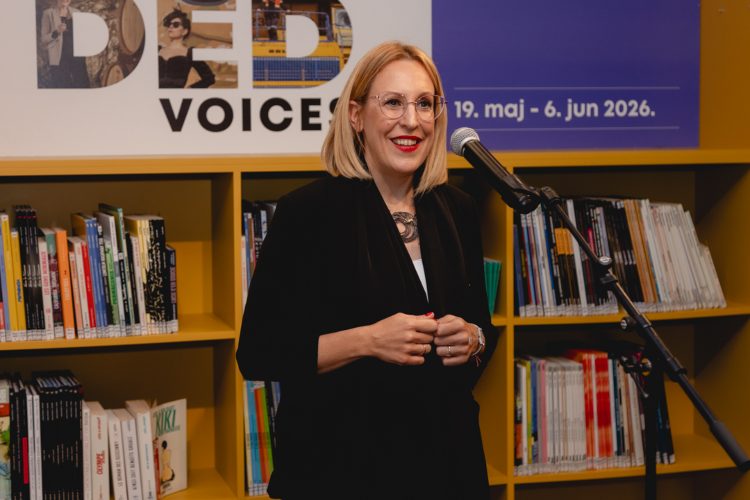 unbounded-voices-nesputani-glasovi-francuski-institut-beograd-zene-balkana-izlozba-fotografija-5