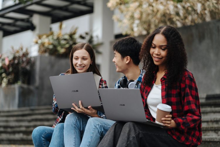 asus-expertbook-poslovni-laptop-za-profesionalce-kompanije-i-moderan-nacin-rada-6