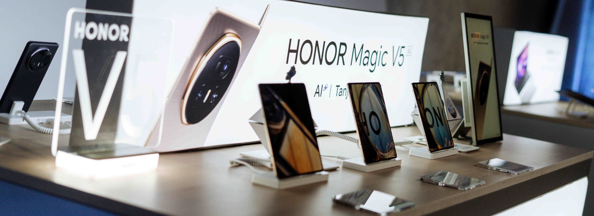 Novi HONOR Magic V5 uređaj je stigao u Srbiju
