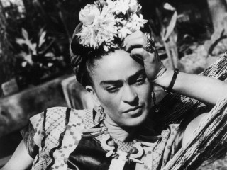 Frida Kalo: Žena iza cveća koja je postala fenomen pre Instagrama
