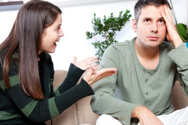 Kako da prestanete da budete supruga koja stalno prigovara?