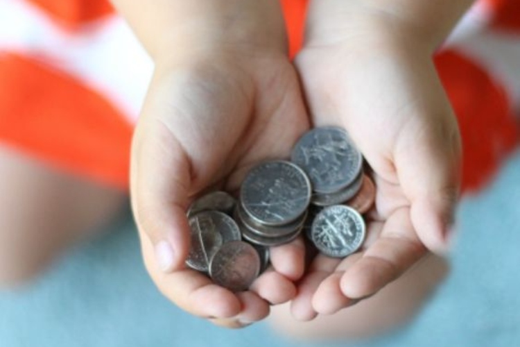 Kako da naučite svoju decu vrednosti koju novac ima?
