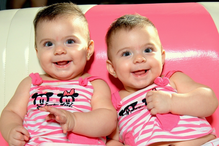 5 stresnih situacija sa kojima se suočavaju roditelji blizanaca