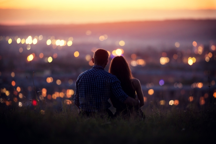 5 stvari koje iskreno srećni parovi rade kako bi ostali povezani i zaljubljeni zauvek