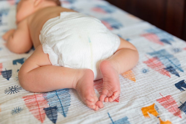 Zašto bebe plaču prilikom menjanja pelena?