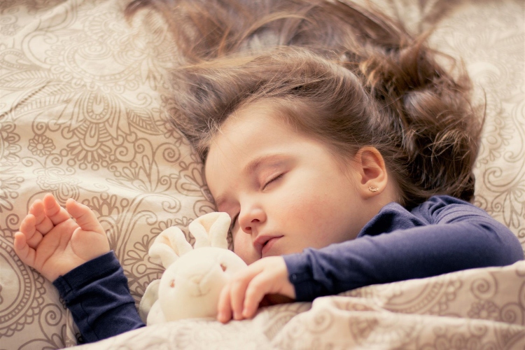 Igre pred spavanje koje će pomoći vašem detetu da lakše zaspe