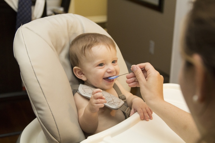Zdrave masti za bebe: koje su i kako ih koristiti?
