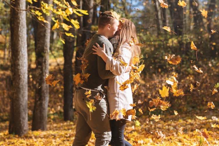 5 načina da zapalite plamen romantike u svom braku