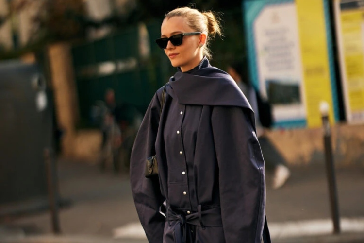 Dvostruka doza elegancije: Scarf coat kao must-have sezone