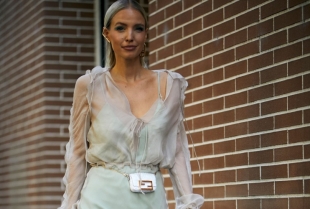 Pozvani ste na svečani ručak? Ovo su 5 odevnih kombinacija sa malom dozom glamura koje možete nositi