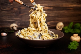 Makarone u sosu od pečuraka – 10 minuta do savršenog jela