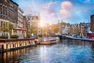 Koji grad u Evropi ima više kanala nego Venecija?