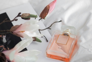7 vintage parfema koji i dalje imaju svoje mesto u kolekcijama modernih žena