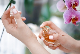 Kako ukloniti miris neželjenog parfema?