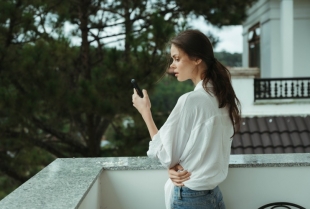 Da li ste nekad tajno uzeli telefon voljene osobe u ruke?