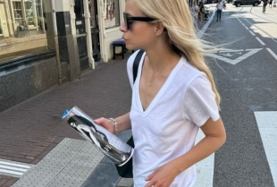 V-izrez – nenametljiv detalj koji osvežava svaki look