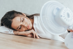Zašto se osećamo iscrpljeno po vrućini i 3 praktična trika da povratite energiju