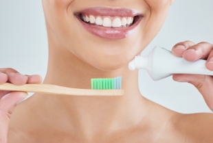 Zašto nikada ne treba pokrivati četkice za zube poklopcem