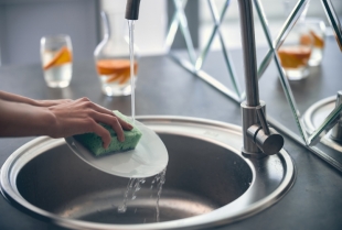 Zaboravite ribanje satima: Sudopera blista uz ovaj jednostavan trik