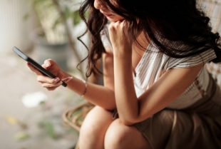 Kako preboleti bivšeg partnera u doba društvenih mreža?