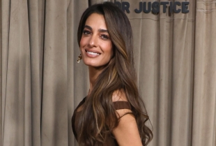 Nova frizura Amal Kluni je sve što želimo ove jeseni