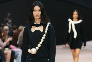 Biseri ponovo u fokusu: Kako ih uklopiti u svaki autfit i izgledati ultra šik